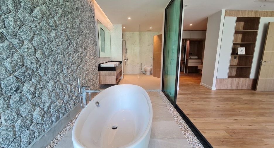 For sale 3 bedrooms villa in Mueang Phuket, Phuket