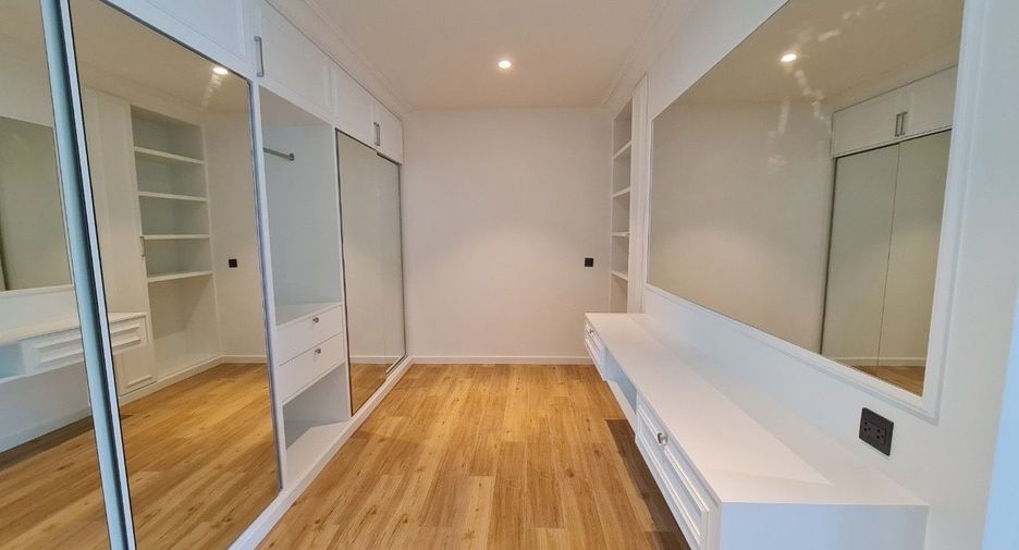 For sale 3 bedrooms villa in Mueang Phuket, Phuket