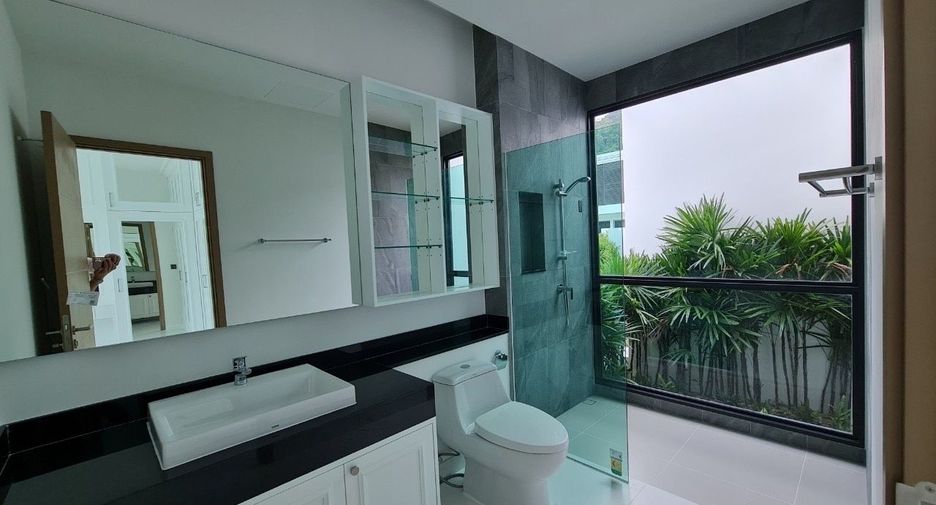 For sale 3 bedrooms villa in Mueang Phuket, Phuket