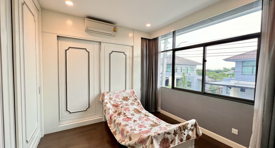 Casa en alquiler de 4 habitaciones en Prawet, Bangkok