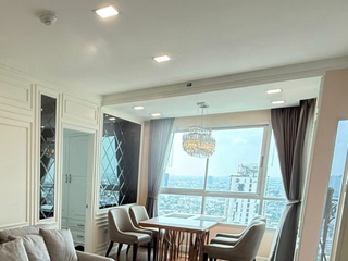 For rent 2 bedrooms condo in Thon Buri, Bangkok