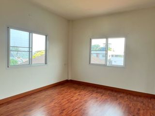For sale and for rent 5 bedrooms house in Bang Na, Bangkok