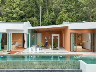 For sale 5 bedrooms villa in Thalang, Phuket