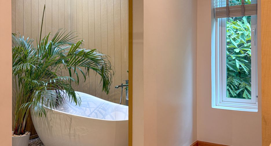 For sale 5 bedrooms villa in Thalang, Phuket