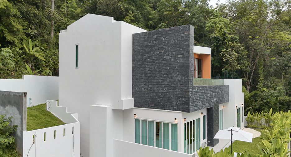 For sale 5 bedrooms villa in Thalang, Phuket