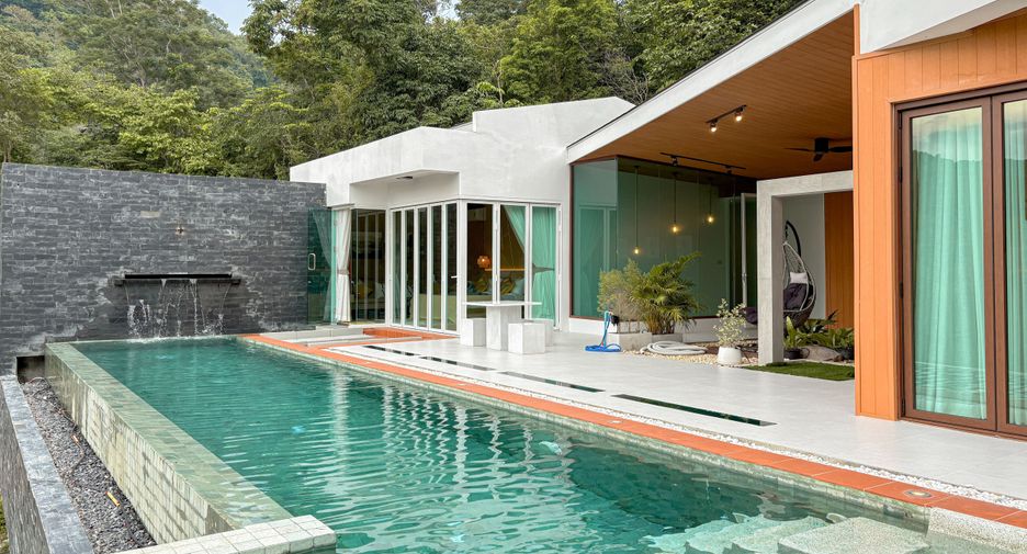 For sale 5 bedrooms villa in Thalang, Phuket