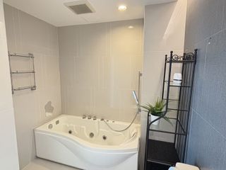 Wohnung zum Kauf und zur Miete mit 3 Zimmer in Bang Kho Laem, Bangkok