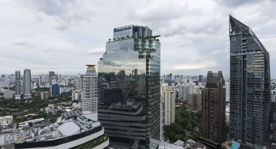 For rent 2 bedrooms apartment in Khlong Toei, Bangkok