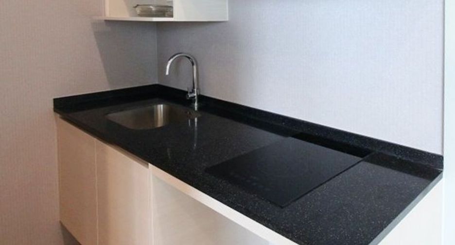 For sale studio condo in Huai Khwang, Bangkok