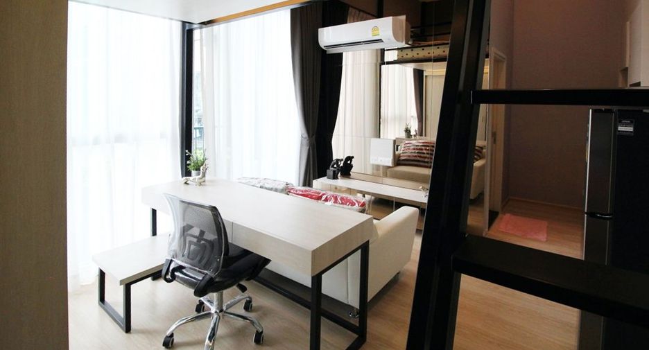 For sale studio condo in Huai Khwang, Bangkok