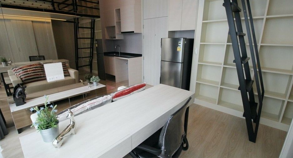 For sale studio condo in Huai Khwang, Bangkok