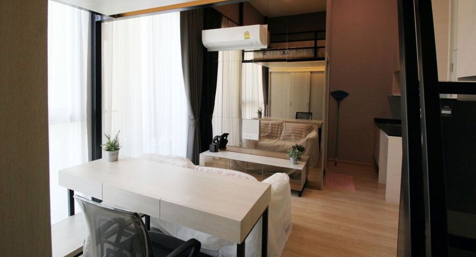 For sale studio condo in Huai Khwang, Bangkok