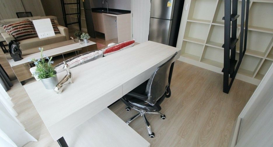 For sale studio condo in Huai Khwang, Bangkok