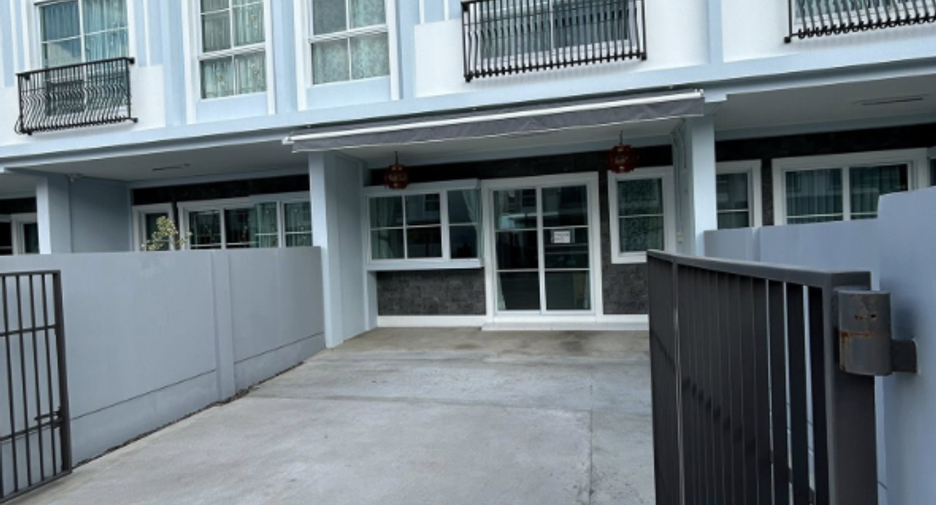 For rent 2 bedrooms townhouse in Prawet, Bangkok