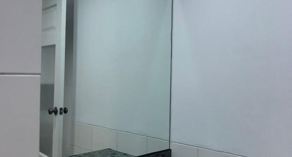 ให้เช่า 3 ห้องนอน คอนโด ใน คลองเตย, กรุงเทพฯ