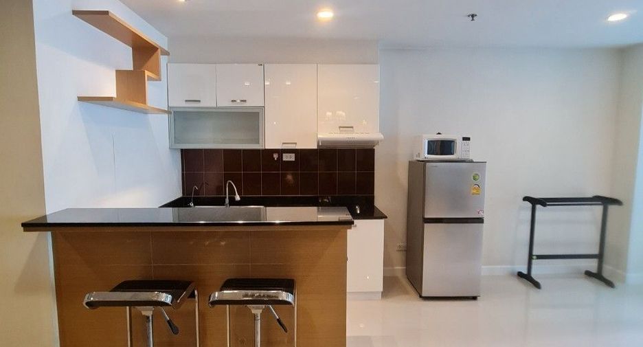 For sale studio condo in Watthana, Bangkok