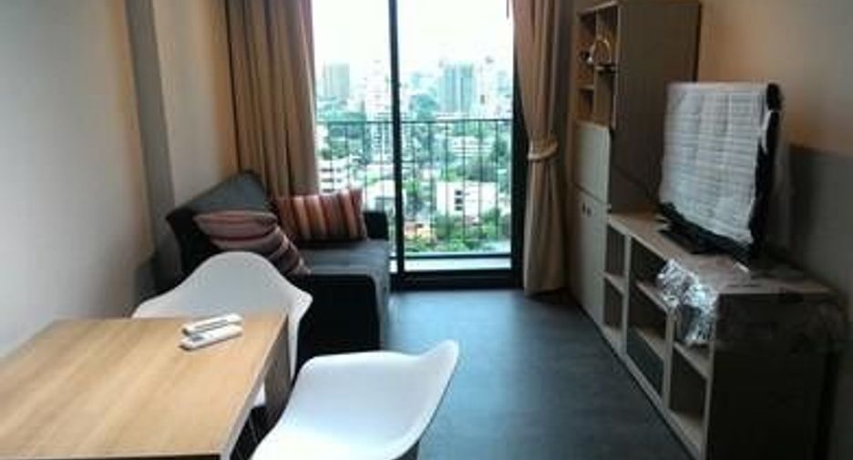 ขาย 2 ห้องนอน คอนโด ใน คลองเตย, กรุงเทพฯ