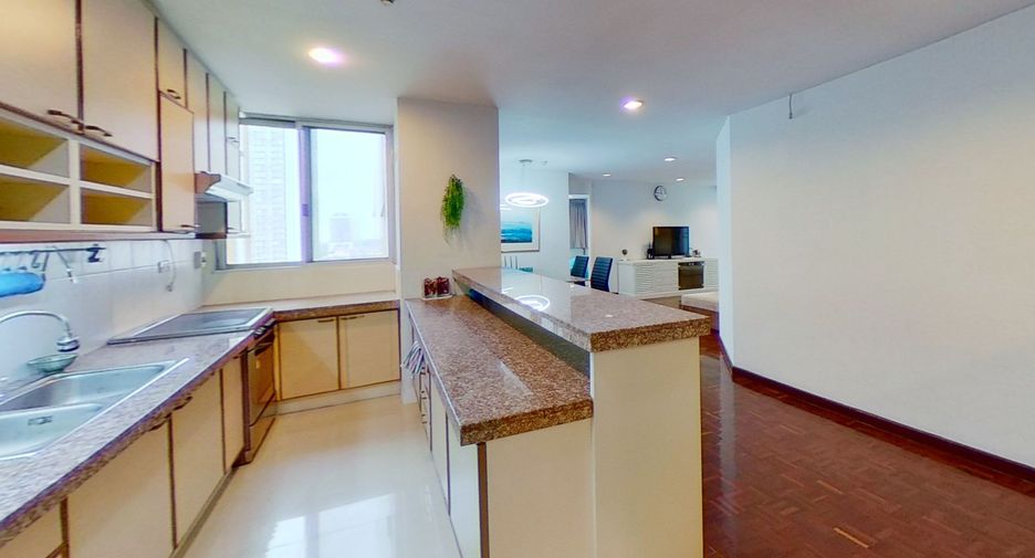 For rent 2 bedrooms condo in Watthana, Bangkok