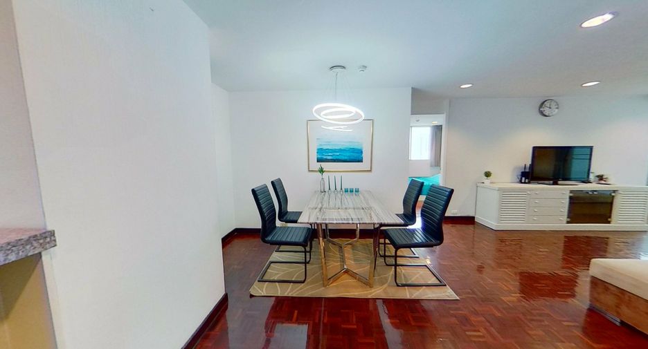For rent 2 bedrooms condo in Watthana, Bangkok