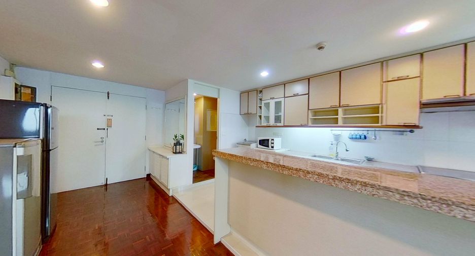 For rent 2 bedrooms condo in Watthana, Bangkok