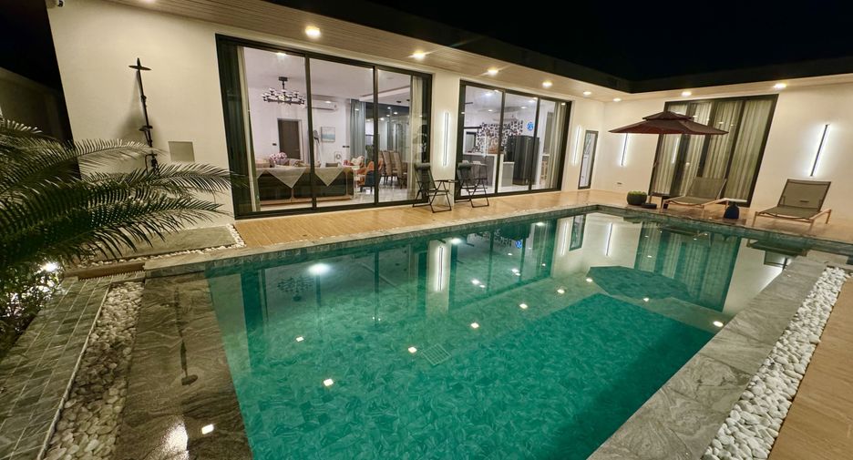 For sale 6 bedrooms villa in Thalang, Phuket