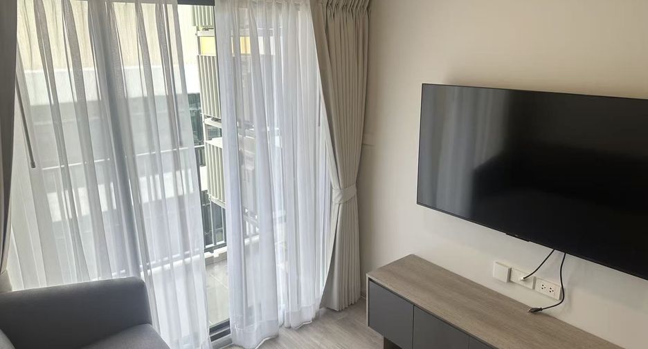For rent 2 bedrooms condo in Huai Khwang, Bangkok