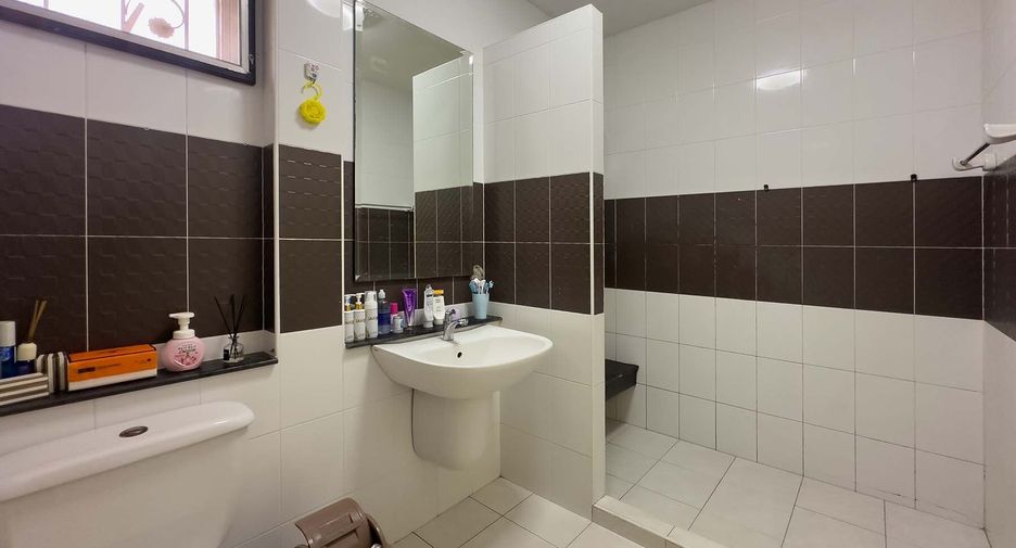 For sale 3 bedrooms house in Bang Phli, Samut Prakan