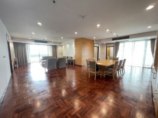 Apartment zur Miete mit 3 Zimmer in Khlong Toei, Bangkok