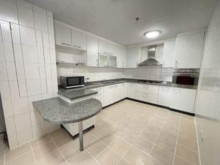Apartment zur Miete mit 3 Zimmer in Khlong Toei, Bangkok