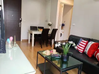 Condo en alquiler de 1 habitaciones en Phra Khanong, Bangkok