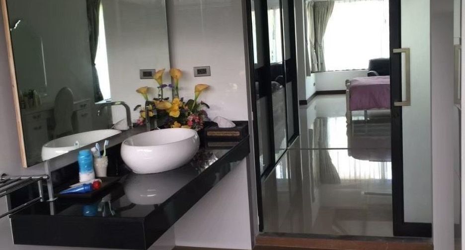 For sale 3 bedrooms villa in Thalang, Phuket