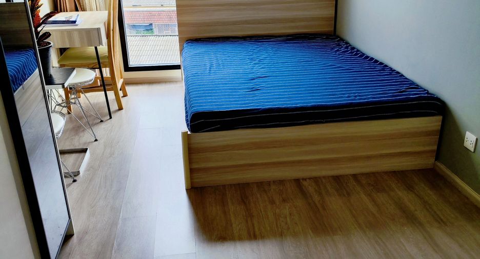 For sale 2 bedrooms condo in Huai Khwang, Bangkok