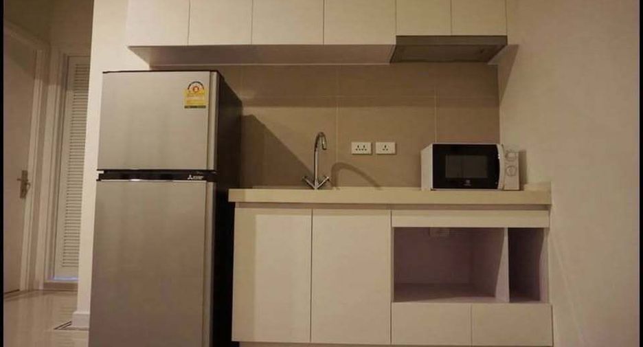 Продажа 1 кровать кондо в Хуаи Кхщанг, Бангкок