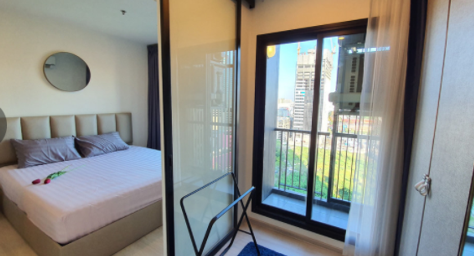 For sale 1 bed condo in Watthana, Bangkok