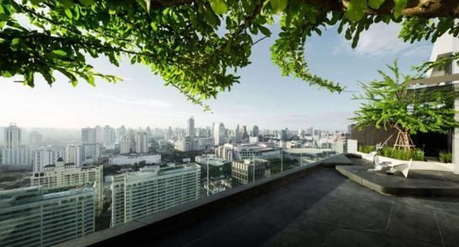For rent 2 bedrooms condo in Pathum Wan, Bangkok