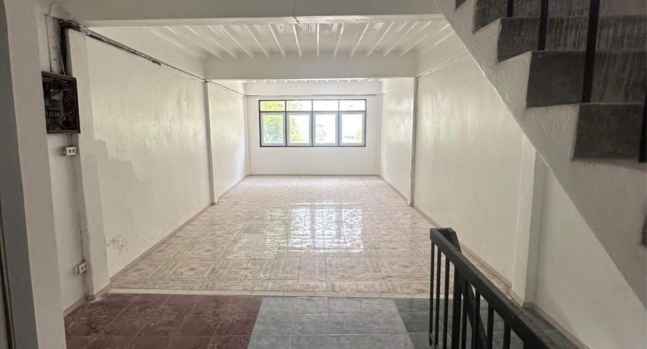 For rent retail Space in Phra Khanong, Bangkok