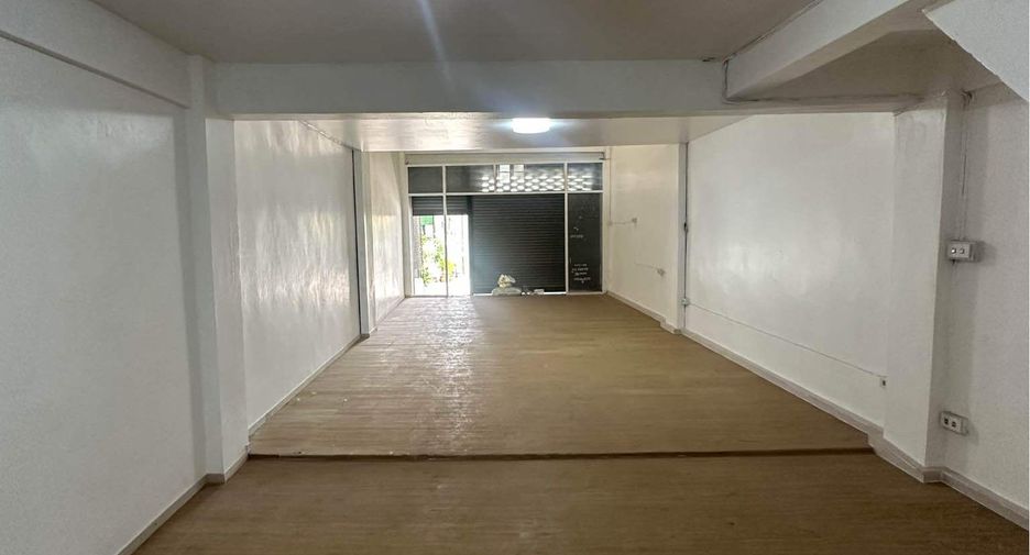 Gewerbefläche zur Miete in Phra Khanong, Bangkok