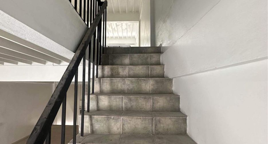 For rent retail Space in Phra Khanong, Bangkok