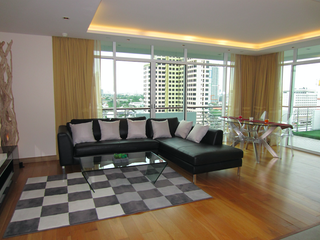 À louer 2 chambres condo à Phaya Thai, Bangkok