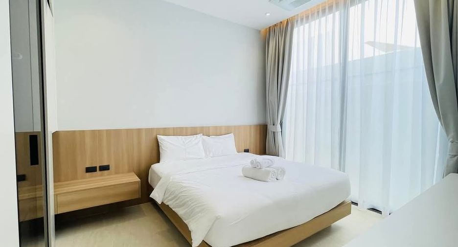 For rent 4 bedrooms villa in Mueang Phuket, Phuket