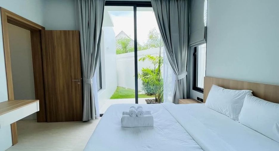 For rent 4 bedrooms villa in Mueang Phuket, Phuket