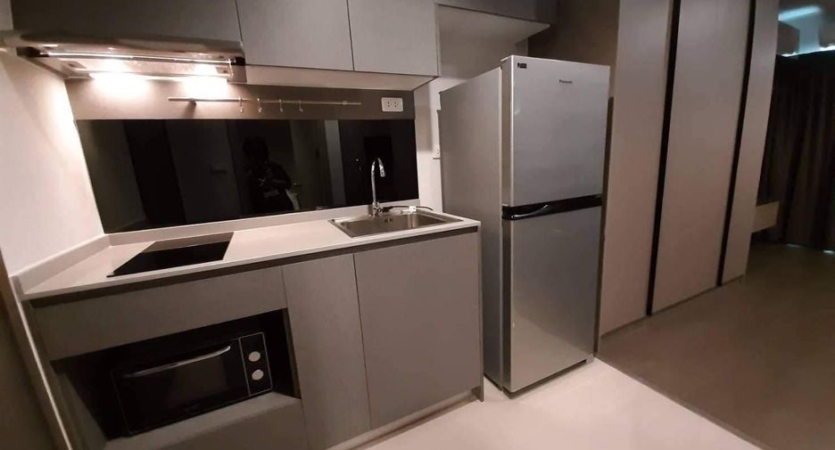 For rent studio condo in Phra Khanong, Bangkok