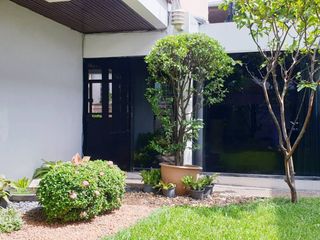 Haus zum Kauf mit 3 Zimmer in Watthana, Bangkok
