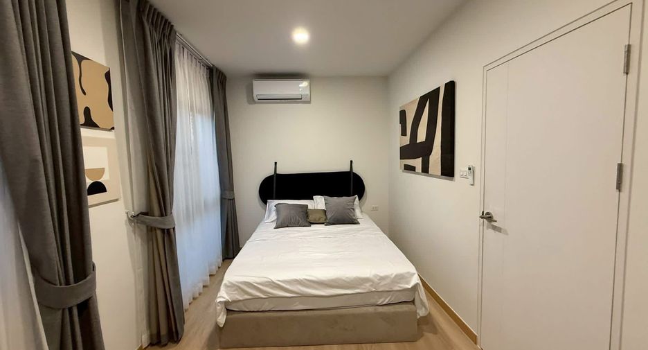 For rent 4 bedrooms condo in Mueang Samut Prakan, Samut Prakan