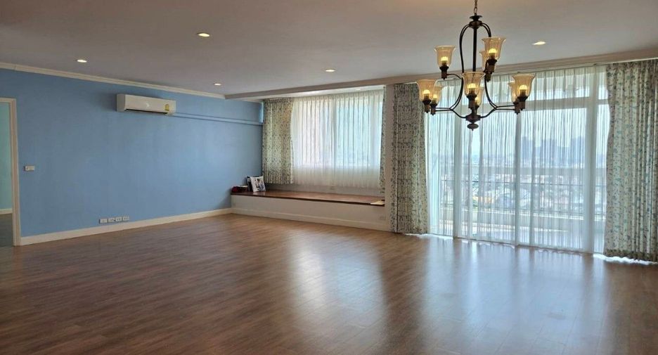 For sale 4 bedrooms condo in Suan Luang, Bangkok