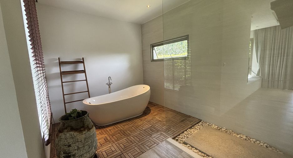 For sale 6 bedrooms house in Thalang, Phuket