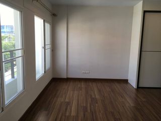 For sale 3 bedrooms townhouse in Yan Nawa, Bangkok