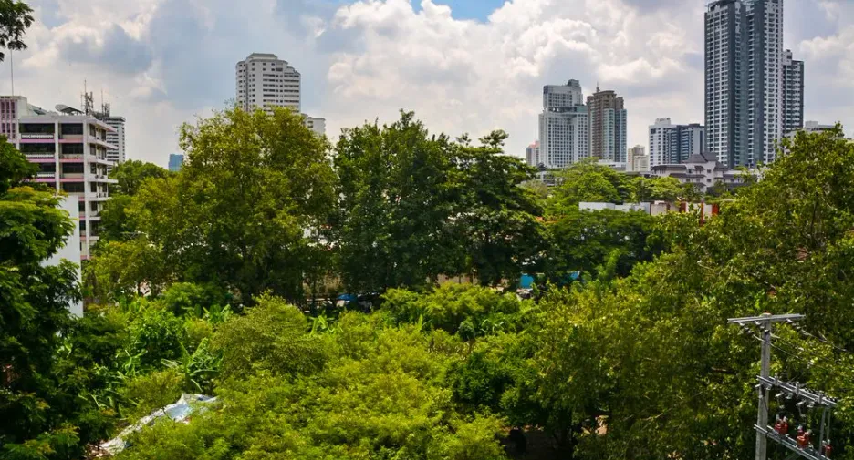 For sale 3 bedrooms condo in Watthana, Bangkok