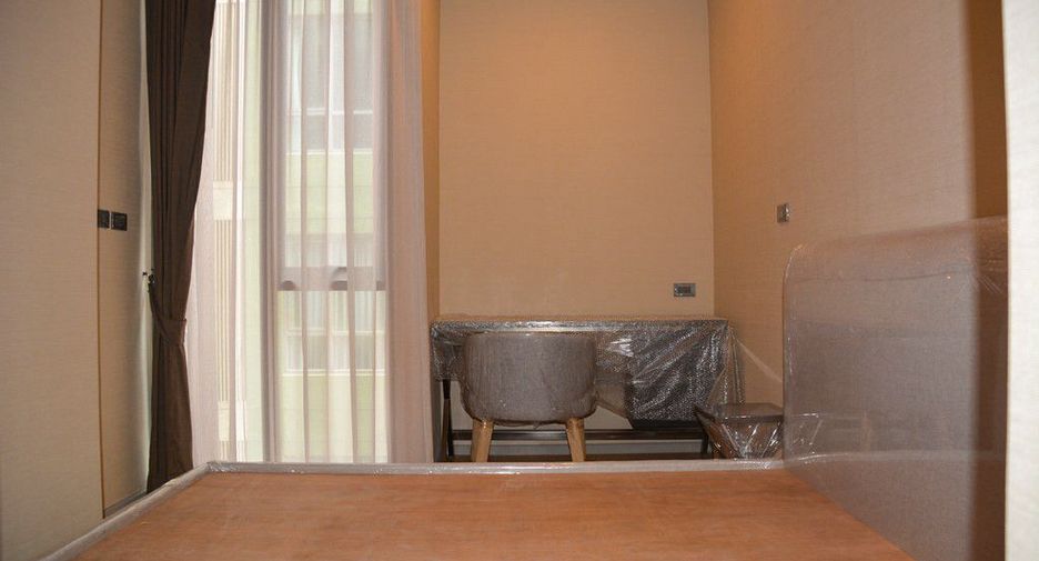 For sale 3 bedrooms condo in Watthana, Bangkok