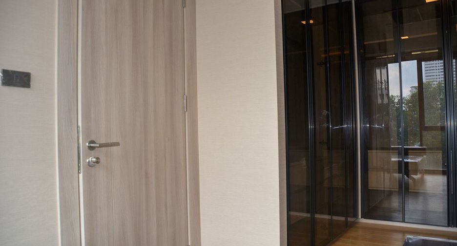 For sale 3 bedrooms condo in Watthana, Bangkok